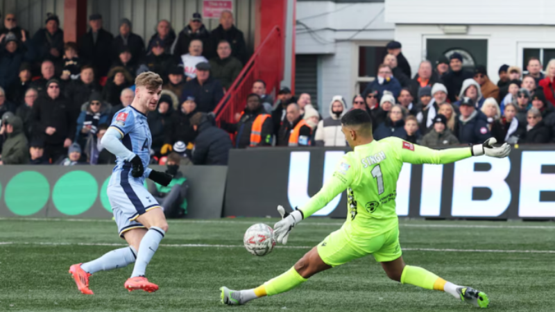 Tottenham chật vật thoát hiểm trước Tamworth tại FA Cup