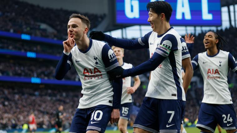 Tottenham đánh bại MU