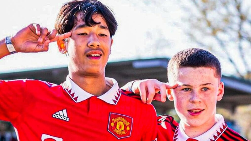 Jariyah Shah - tài năng trẻ gốc Việt ra mắt U18 Man Utd